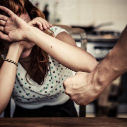 Violences conjugales, Harcèlement, peur de porter plainte-Atlaneastro