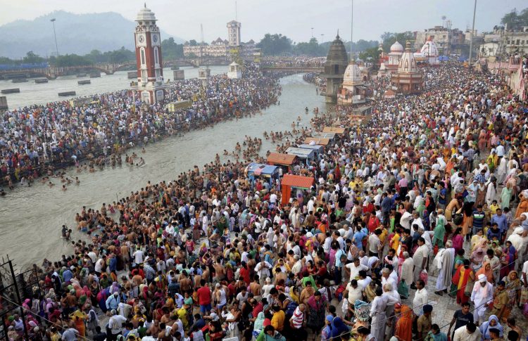 La Kumbh-Mela de 1998 la dernière du siècle et du millénaire Part.1 fleuve