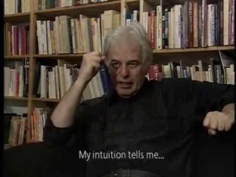 A. Jodorowsky dans sa bibliothèque intuition soirées-Atlaneastro