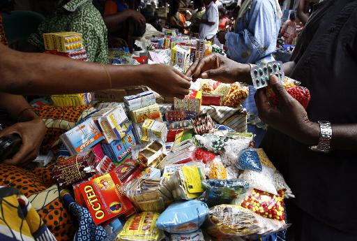 faussaires médicaments sur un marché en afrique Part.2-Atlaneastro