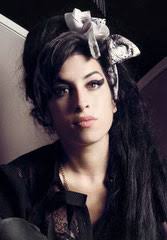 portrait face Amy Winehouse haut noir er foulard ds les cheveux Diva part.1-Atlaneastro