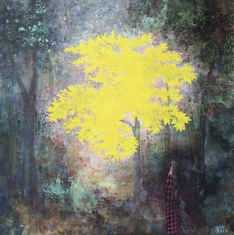 Lucy Raverat artiste arbre jaune dans la forêt Part.4-Atlaneastro