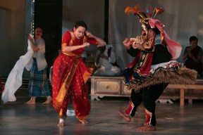 Le Cirque du Soleil Une chambre en Inde Part.2-Atlaneastro