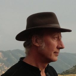 Philippe Guillemant un chapeau en haut d'une montagne Part.1-Atlaneastro