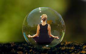 état de grâce une femme médite dans sa bulle Part.5-Atlaneastro
