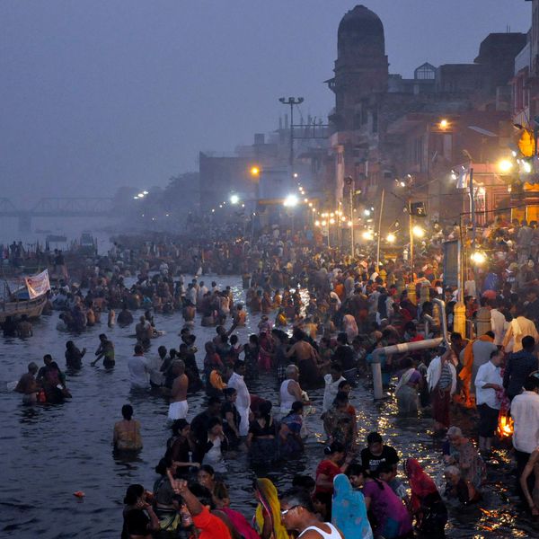 Sadhguru les rives du Ganges la nuit Part.1-Atlaneastro