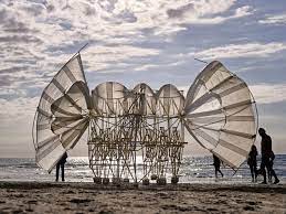 Theo Jansen et ses incroyables sculptures animées par le vent 